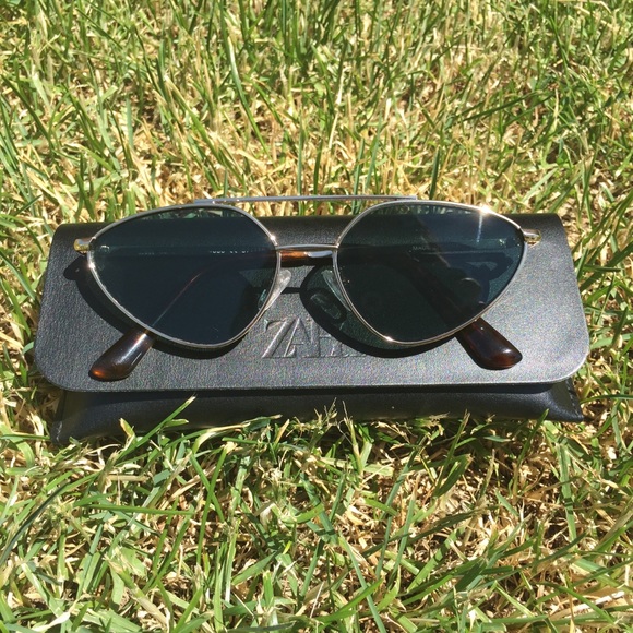 BNWOT Zara Sunglasses - Picture 1 of 3